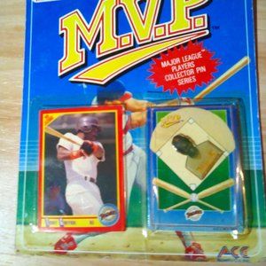 MVP Tony Gwynn unopened with collectors pin 1990 Score